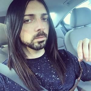 Meet your Posher, Travis